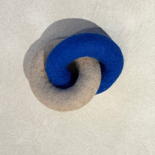 Felt Interlocking Rings Dog Toy – Handmade from Natural Wool (Copy)