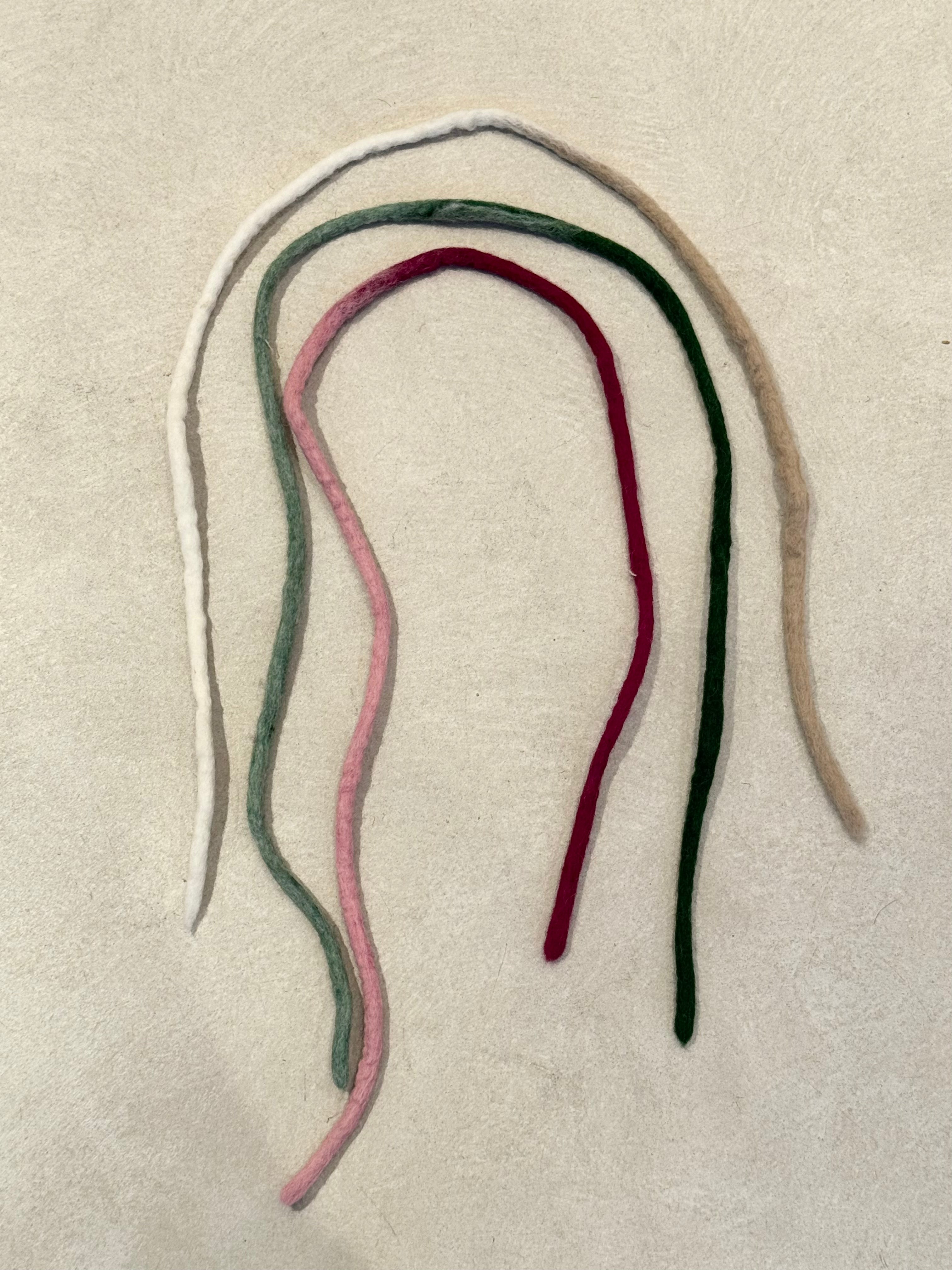 Felt String Cat Toy – Eco-Friendly Wool Teaser for Cats – My Store
