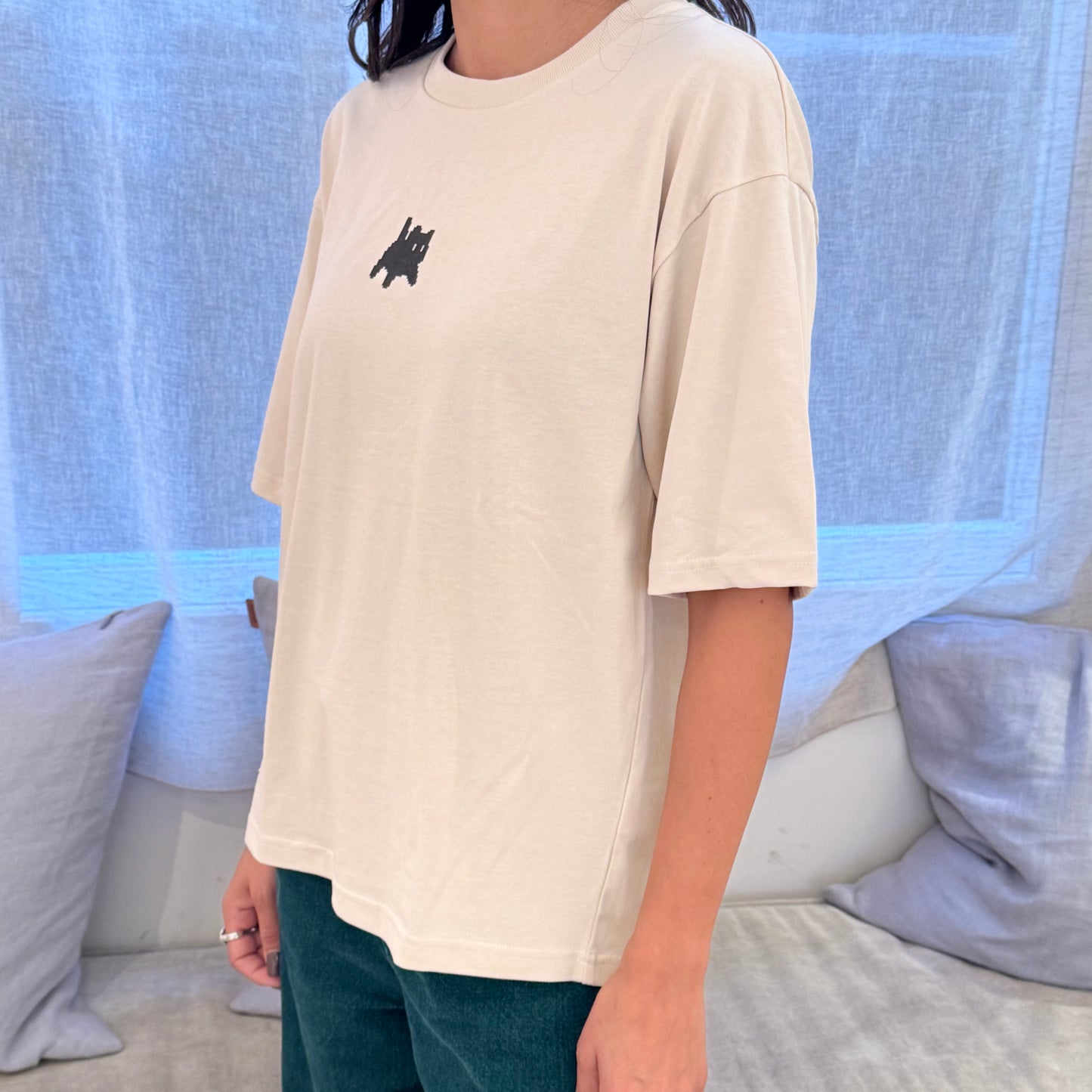 Women’s Organic Cat T-Shirt – Oversized Fit, Eco Print