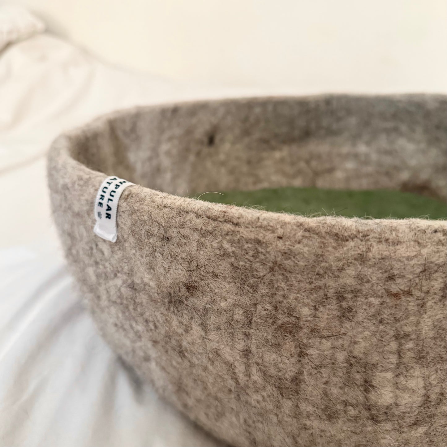 Minimal Wool Felt Cat Bed – Handmade Modern Pet Furniture with Cushion